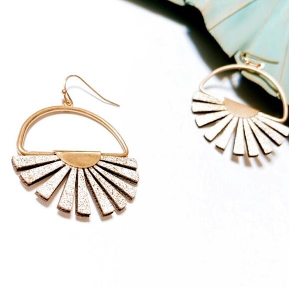 Fan shaped earrings #600  - Picture 1 of 7
